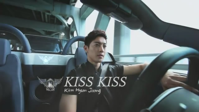 صورة كيم هيون جونغ أصدر فيديو كليب أغنيته Kiss Kiss