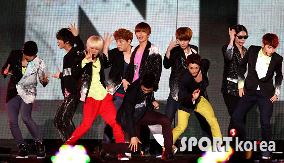 صورة عروض الفرق من مهرجان Incheon Korean Music Wave لعام 2011