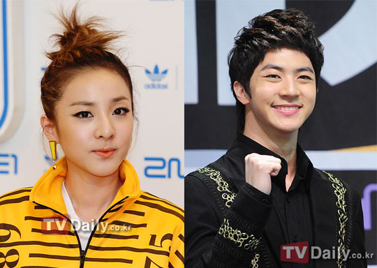 صورة دارا و ثندر أختيرا كأفضل عائلة مشاهير في Weekly Idol