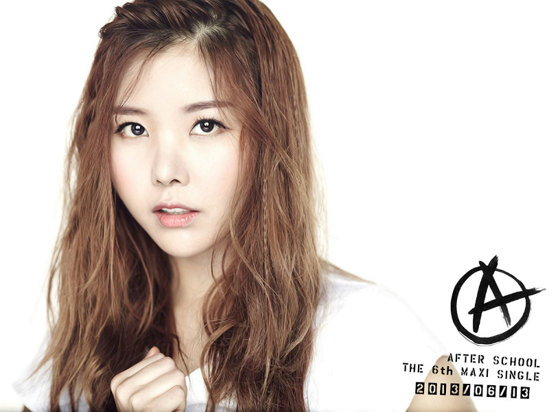 صورة راينا من فرقة آفتر سكول كتبت اعتذاراً مطولاً للمعجبين الغاضبين