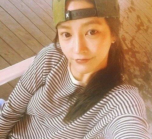 صورة صور سويون من فرقة تيارا تثير اهتمام مستخدمي الإنترنت بسبب وجهها المتغير