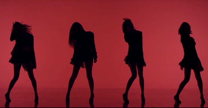 صورة الفرقة الفرعية SPICA.S مثيرات في فيديو كليب أغنيتهن الجديدة Give Your Love