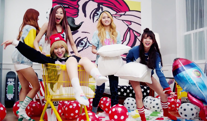 صورة فرقة الفتيات الجديدة مينكس أصدرن فيديو كليب أغنية ترسيمهن Why Did You Come To My Home