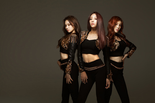 صورة فرقة الفتيات الجديدة بورفل أصدرن فيديو كليب أغنية ترسيمهن 1, 2, 3