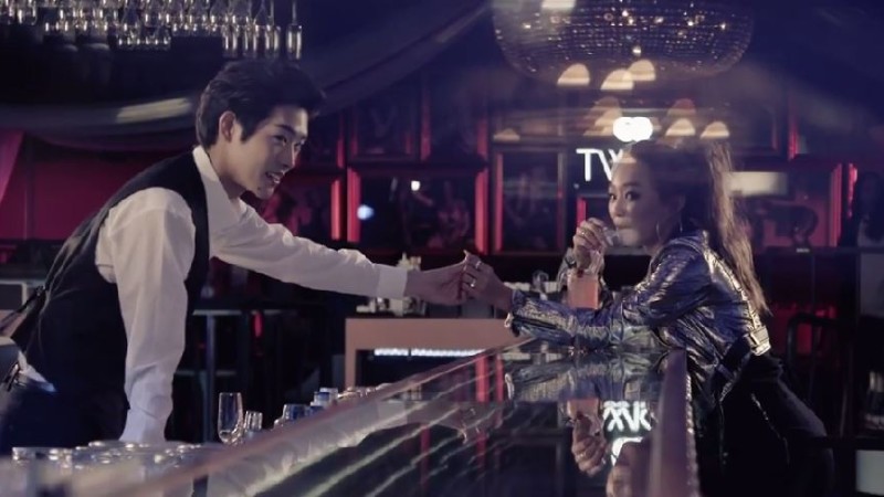 صورة هيورين و جويونغ أصدرا فيديو كليب أغنية تعاونهما Erase