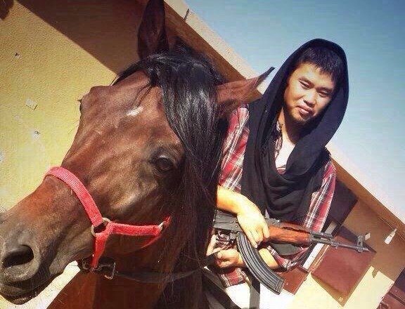 صورة تعليقات مستخدمي الإنترنت على خبر انضمام أول كوري لتنظيم داعش