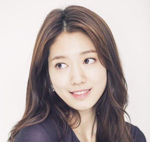 صورة الممثلة بارك شين هاي كشفت بأنها كانت تواعد بالسر