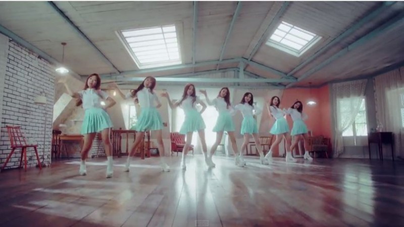 صورة لوفليز يقولون “مرحبا” في فيديو كليب أغنيتهن الجديدة