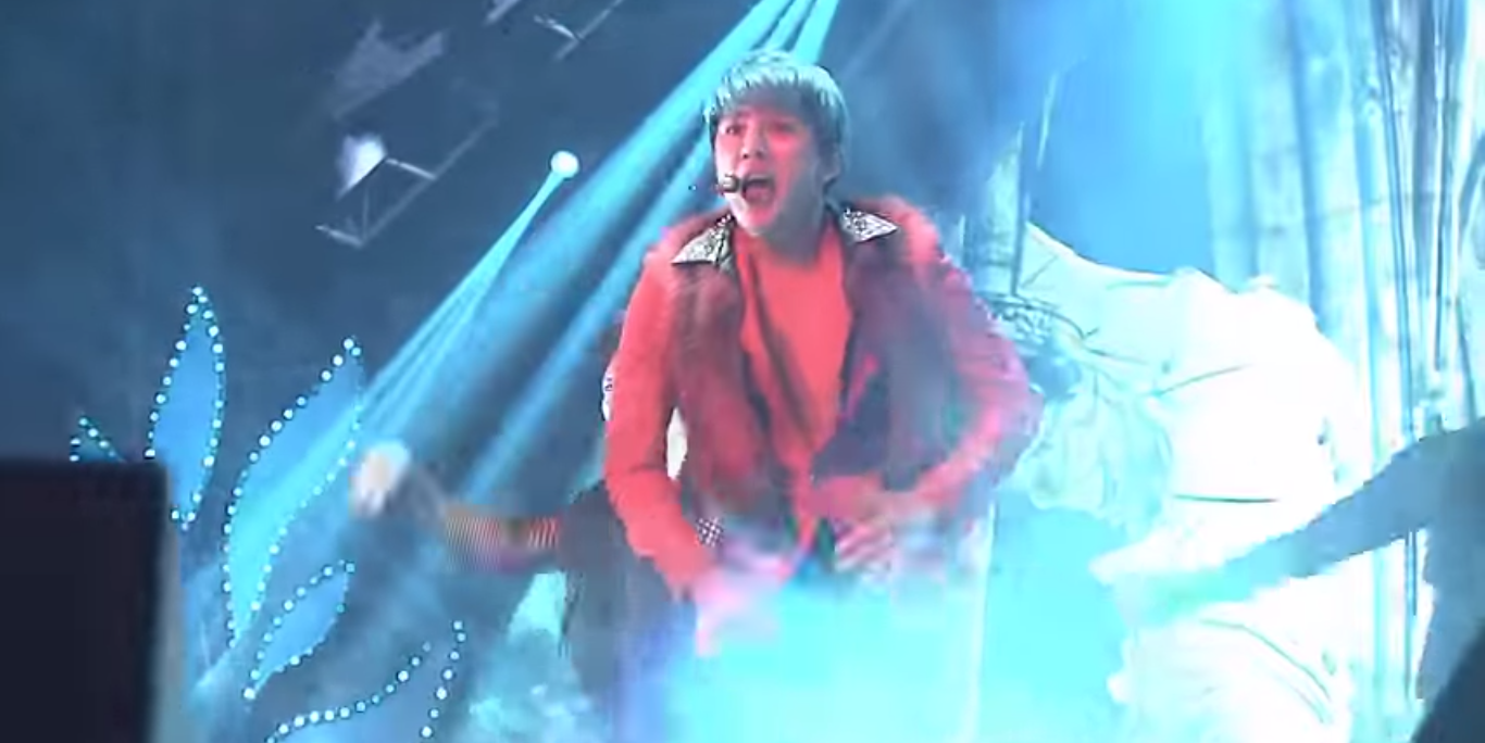 صورة جونسو يفاجيء معجبيه بآداء حي لأغنية “زهرة”