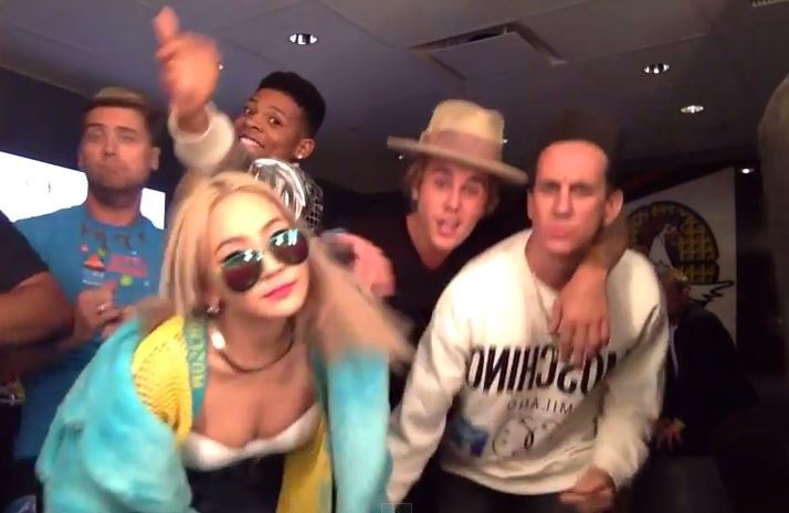 صورة سي إل تتسكع مع جستن بيبر، آريانا غراندي والمزيد في فيديو ممتع لأغنية “أنا حقًا أحبك”