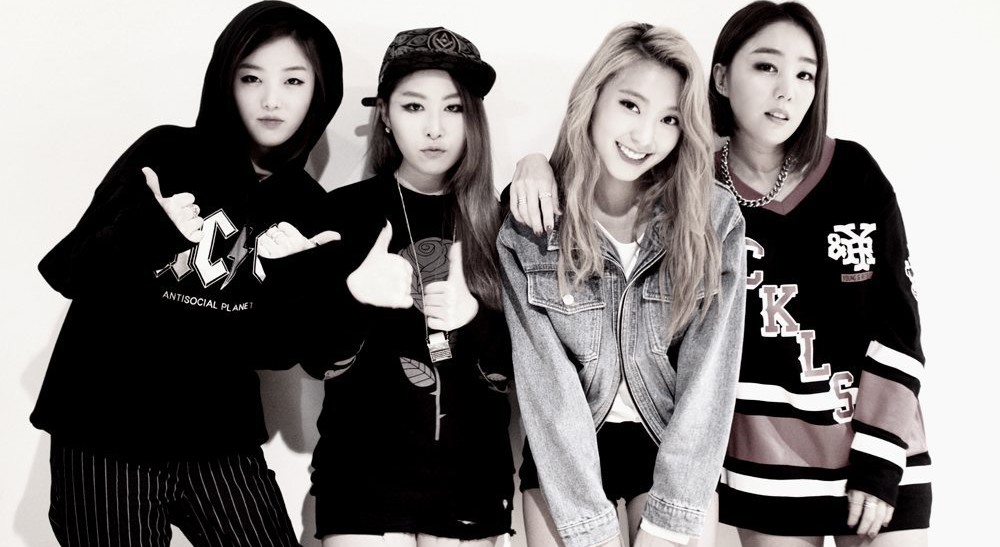 صورة بورا تجتمع مع فريق Unpretty Rapstar للتعاون معهن