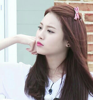 صورة مستخدمي الإنترنت عبروا عن إعجابهم الشديد ببشرة يورا الخالية من الشوائب