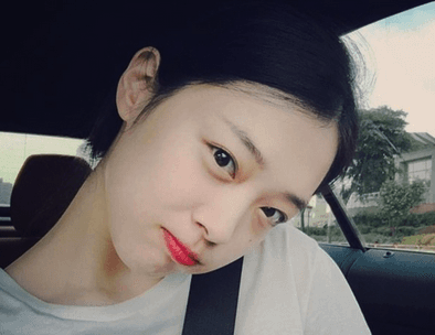 صورة مستخدمي الإنترنت قاموا بترتيب المشاهير الإناث على حسب موهبتهن في التقاط السيلفي