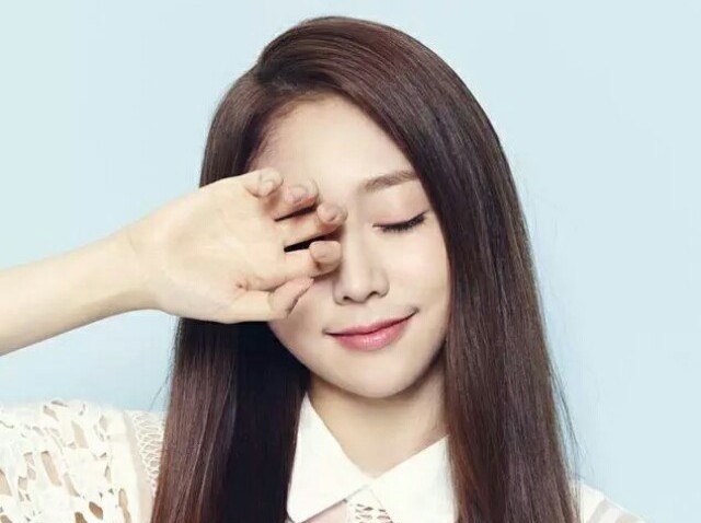 صورة صحيفة The Fact أجروا مقابلة حصرية مع إحدى ضحايا سيو جيسو عضوة فرقة لوفليز