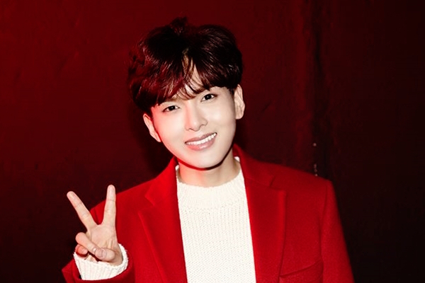 صورة تم تأكيد موعد تجنيد ريووك عضو فرقة سوبر جونيور