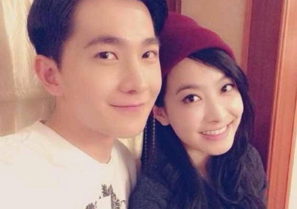 صورة ظهور شائعات بأن فيكتوريا تواعد الممثل الصيني يانغ يانغ!