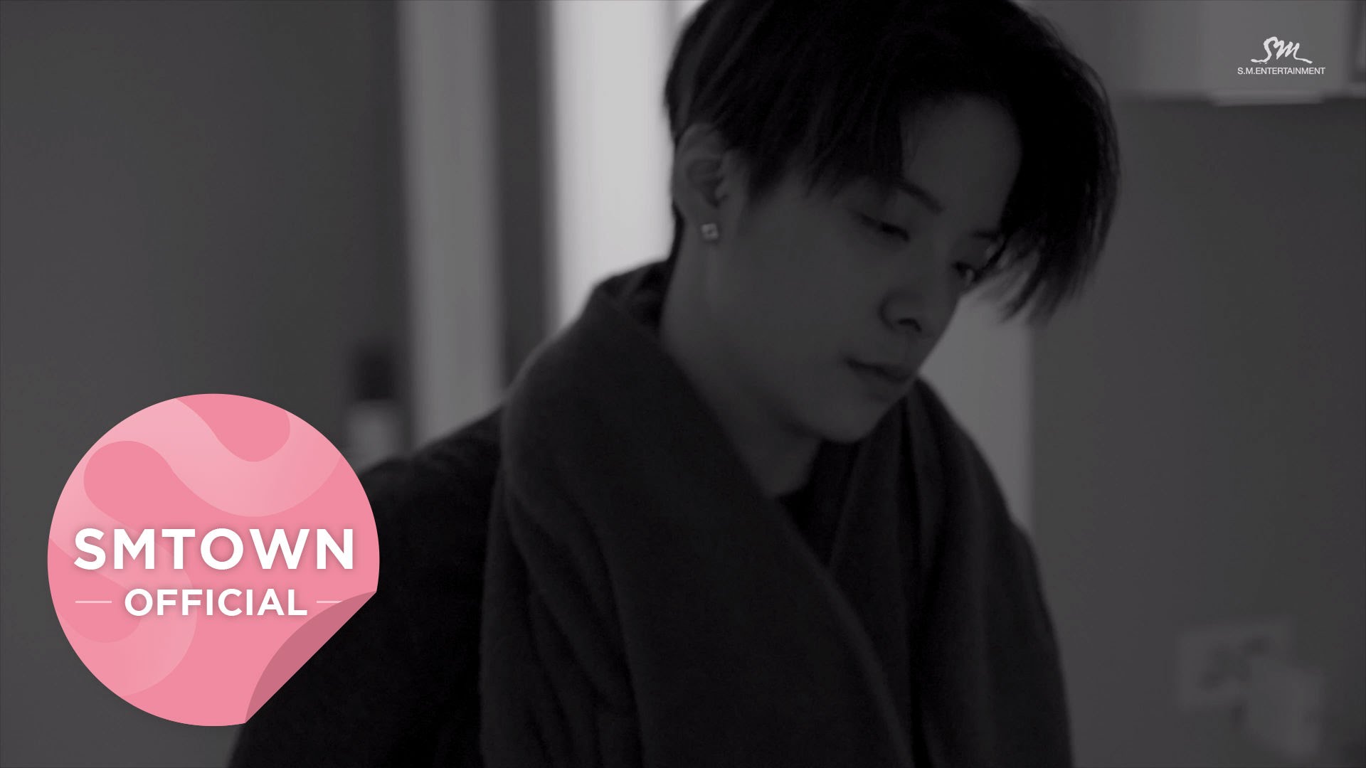 صورة آمبر من fx أصدرت فيديو كليب أغنيتها الجديدة On My Own!