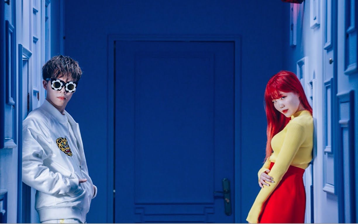 صورة الأخوان آكمو عادا بفيديو كليب أغنيتيهما الرئيسيتين + ألبومهما المصغر الجديد