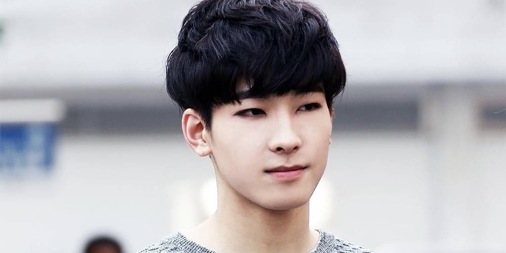 صورة وونوو عضو فرقة سفنتين اعتذر عن تصرفاته القديمة ككاره لسنسد