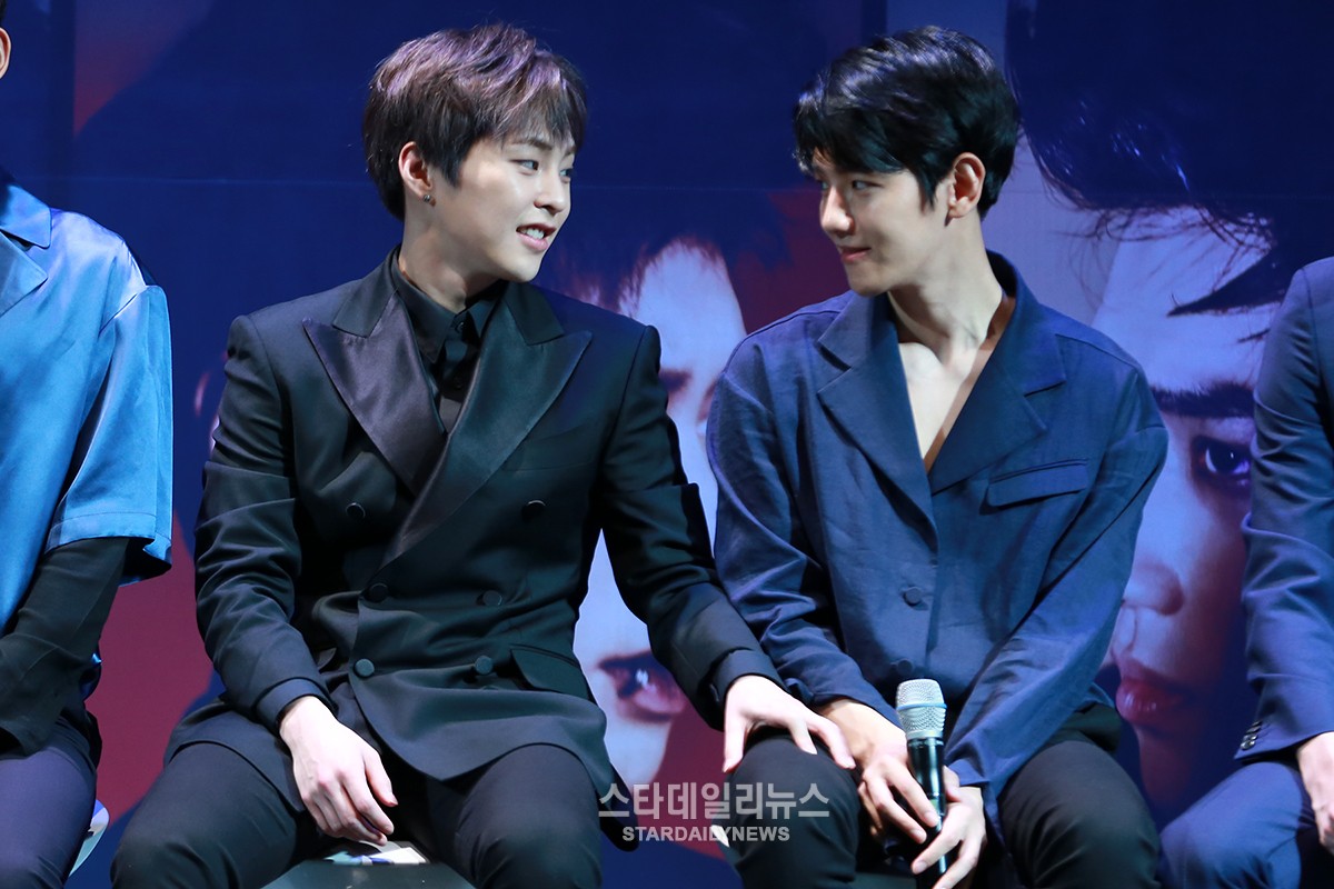 صورة بيكهيون وشيومين من إكسو يشكران سوزي وجيمين على تعاونهما الناجح