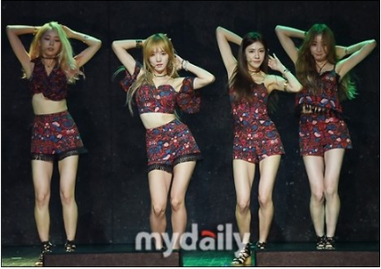 صورة [الآراء] ستيلار وعدن بترك علامات قبلاتهن في أي مكان يريده المعجبين إن فزن بالمركز الأول