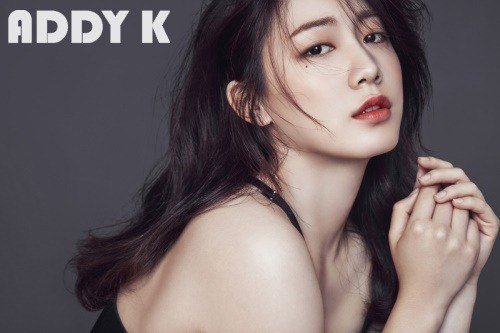 صورة هيويونغ تتحدث عن الاختلافات بينها وبين توأمِها هوايونغ