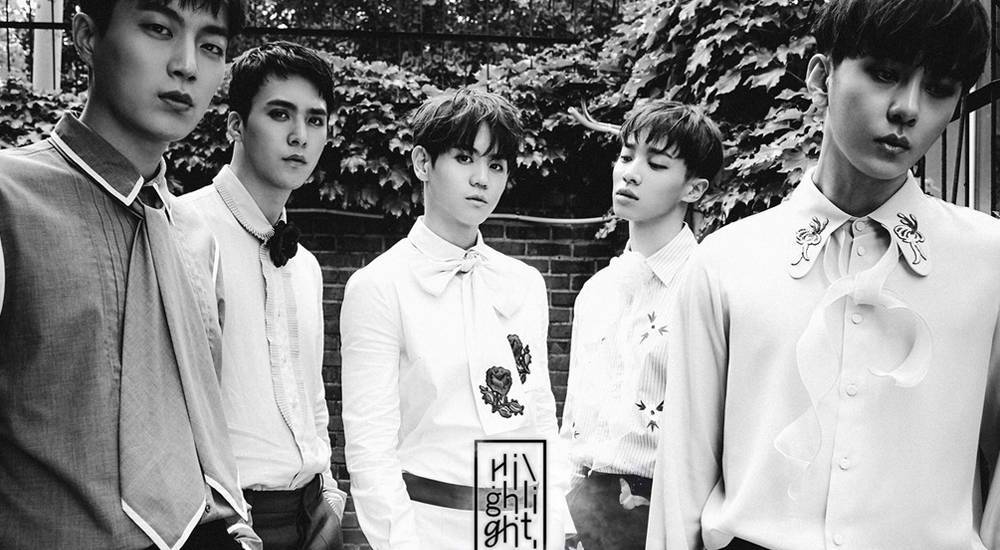 صورة أعضاء فرقة بيست السابقين أعلنوا عن الاسم الجديد لفرقتهم