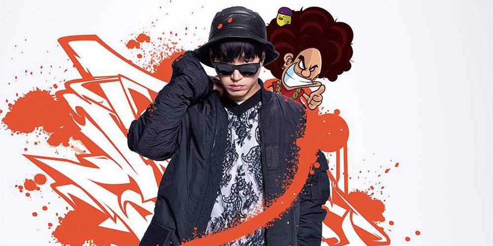 صورة تابلو استعرض الدعوى التي تلقاها لحضور حفل توزيع جوائز الغرامي الأمريكي