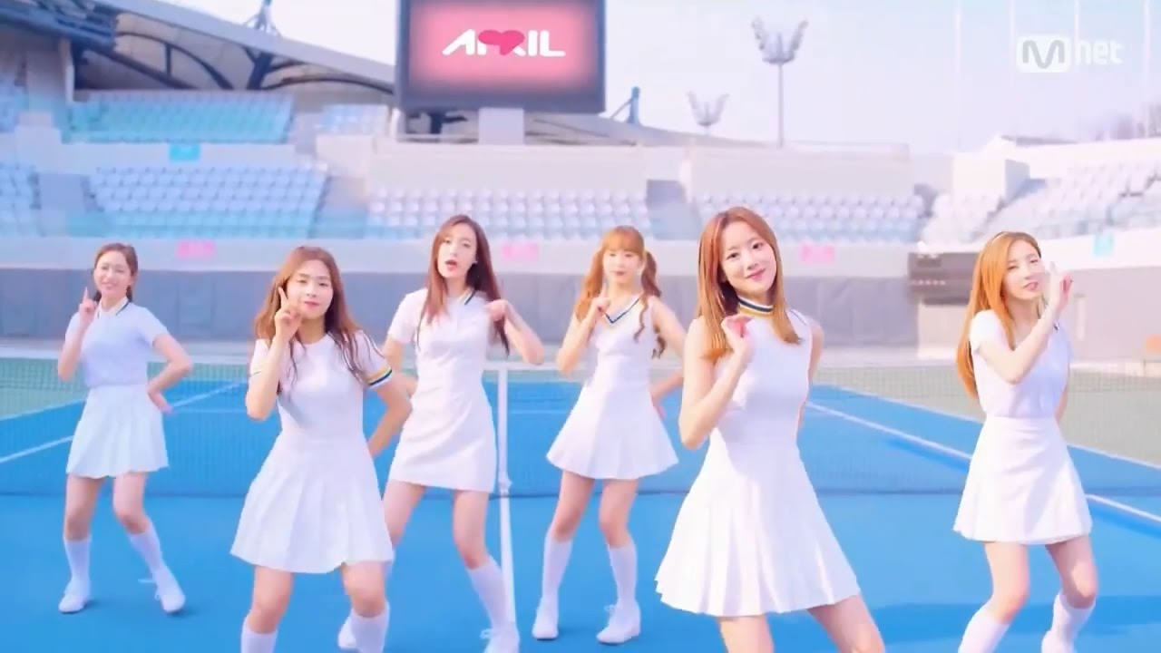 صورة آبريل فاجأن المعجبين بفيديو كليب لأغنية “ستينغ”