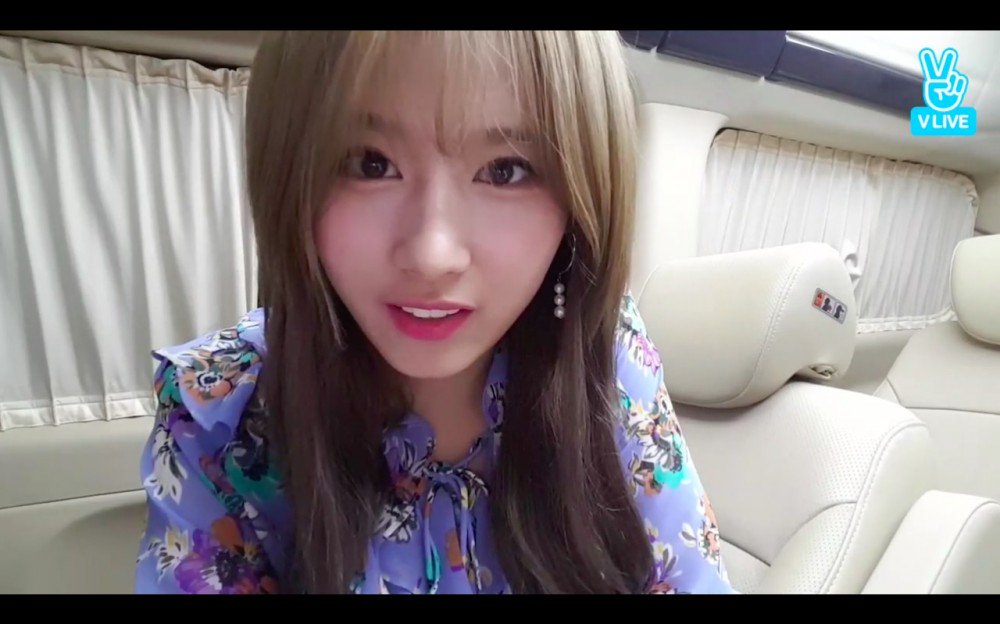 صورة سانا من توايس كشفت بأنها معجبة بريد فيلفيت