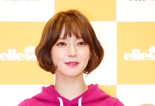 صورة رأي مستخدمي الإنترنت في حضور تشوا لأول حدث توقيع معجبين لها بعد تركها لفرقة AOA