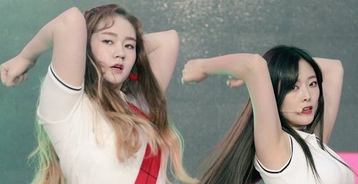 صورة [الآراء] جسد كايلا من بريستين أثار النقاش بخصوص الحجم المثالي للآيدولز الإناث