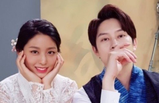 صورة مستخدمي الإنترنت انتقدوا بشرة سولهيون السمراء مقارنة ببياض هيتشول