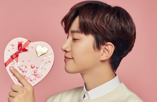 صورة جونهو عضو فرقة 2PM تحدث عن أسلوبه في المواعدة ونوعه المفضل من النساء