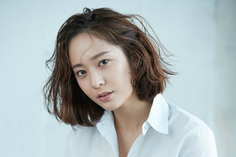 صورة كريستال اعتذرت للمعجبين الذين ينتظرون عودة fx بفارغ الصبر