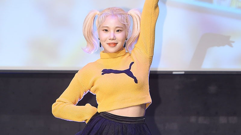 صورة جوي من مومولاند تحدثت بصراحة عن التعليقات التي تنتقد مظهرها