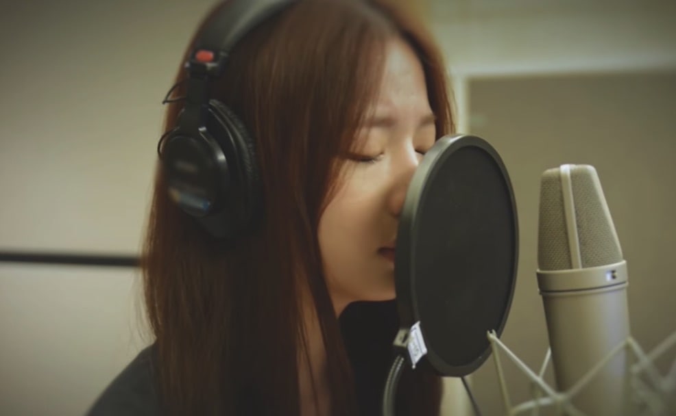 صورة سولجي عضوة فرقة إكسايد أصدرت نسخة معاد إنتاجها من أغنيتها المنفردة “حالم”