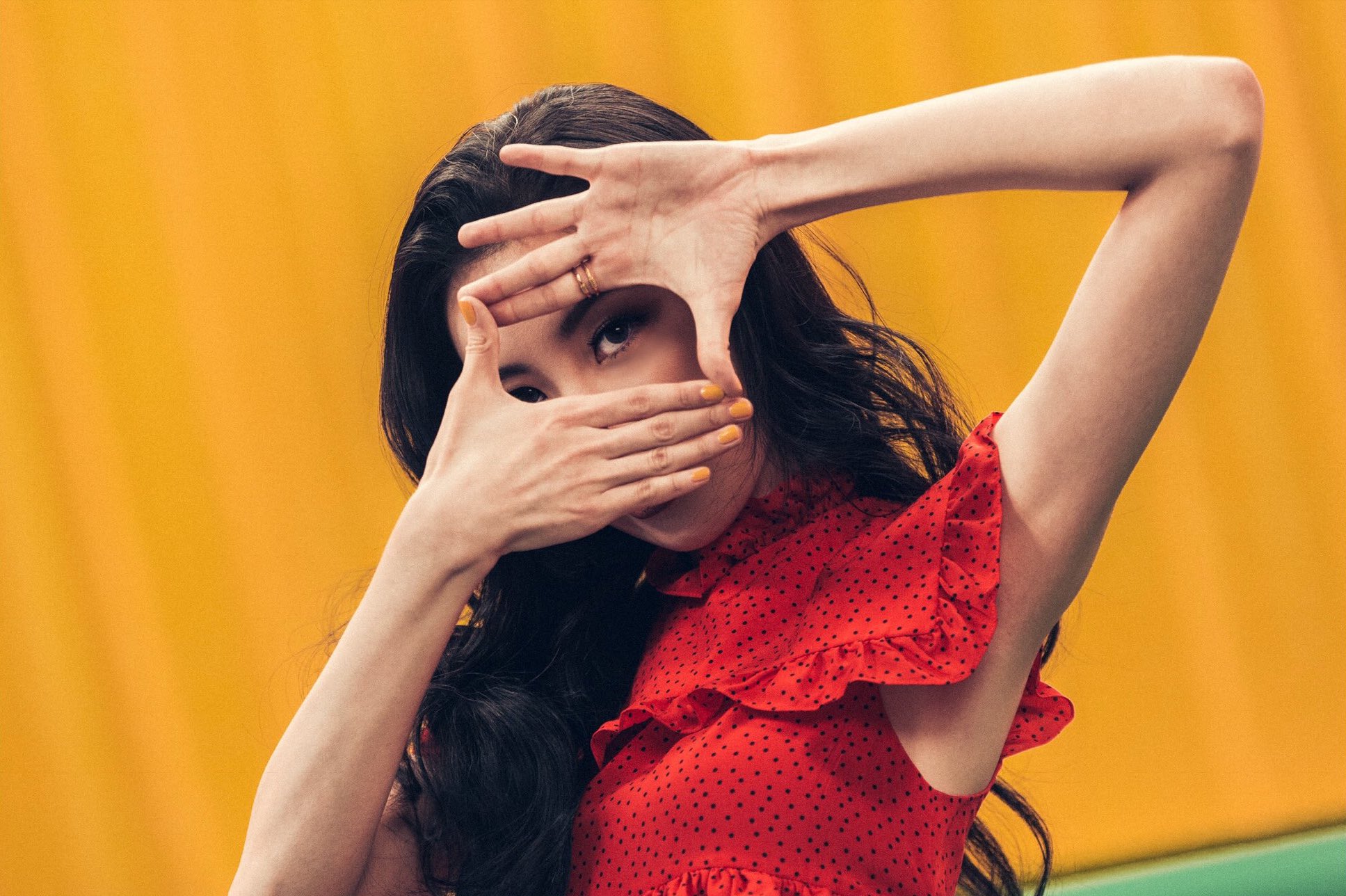 صورة [الآراء] أغنية سونمي “بطلة” والتي أنتجها تيدي اتُّهمت بكونها مسروقة من مغنية بريطانية