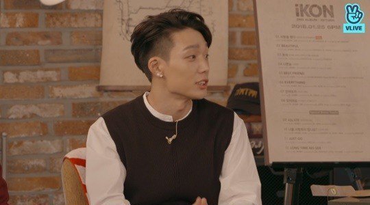 صورة بوبي من آيكون اعترف بأنه لا يرى نفسه وسيما