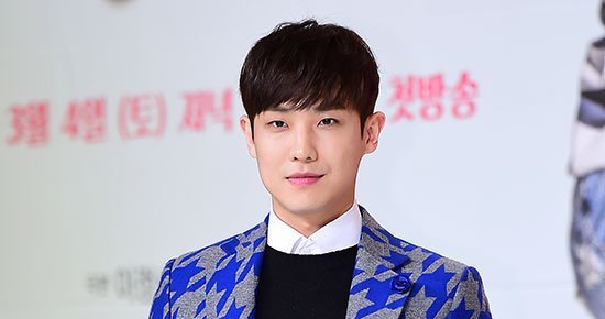 صورة رأي مستخدمي الإنترنت في انتقال لي جون من الخدمة الفعلية إلى الخدمة العامة بسبب معاناته من اضطراب الهلع