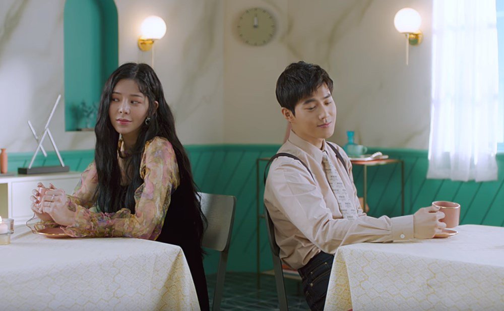 صورة سوهو وجانغ جاي إن أصدرا فيديو كليب أغنية تعاونهما الأولى الخاصة بقناة SM الموسيقية