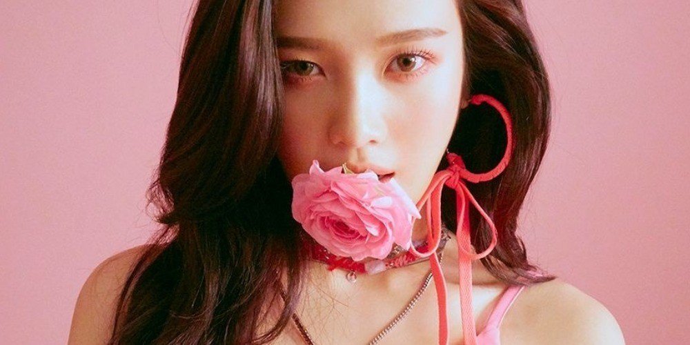 صورة وكالة SM أثارت جدلا واسعا بعدم مشاركة جوي في حفل كوريا الشمالية مع ريد فيلفيت