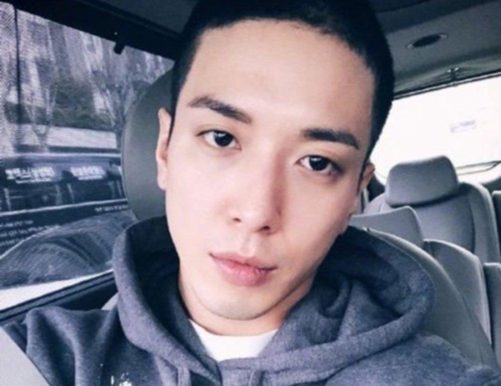 صورة يونغهوا التحق طواعية بوحدة القوات الخاصة بعد أن أنهى تدريباته العسكرية الأساسية