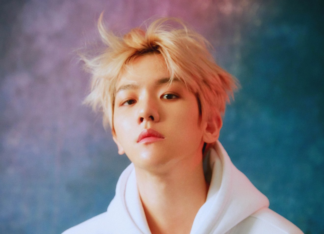 صورة بيكهيون أطلق خط أزيائه الخاص Privé بواسطة BBH بصفته المدير الإبداعي المشارك