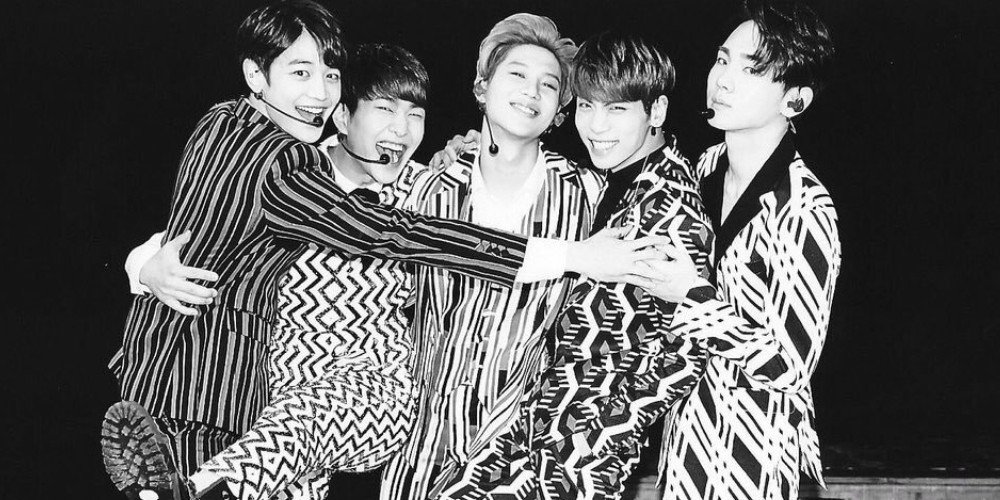 صورة شايني تأثروا وهم يتحدثون بصراحة عن وضعهم بعد فقدانهم لصديقهم جونغهيون