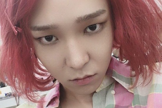 صورة [الآراء] نام تايهيون صدم المعجبين بتسريحة شعر غير متوقعة