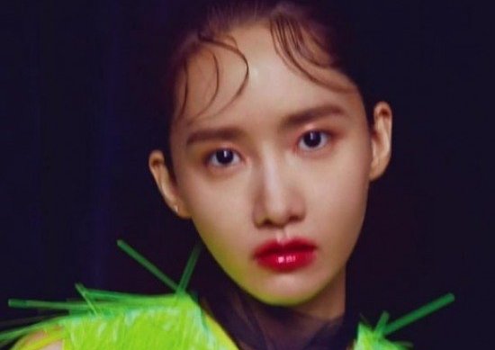 صورة رأي مستخدمي الإنترنت في مظهر يونا المستقبلي مع مجلة “فوغ”