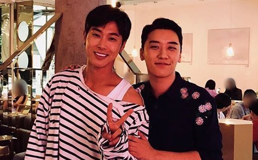 صورة رأي مستخدمي الإنترنت في صورة سينغري ويونهو معا