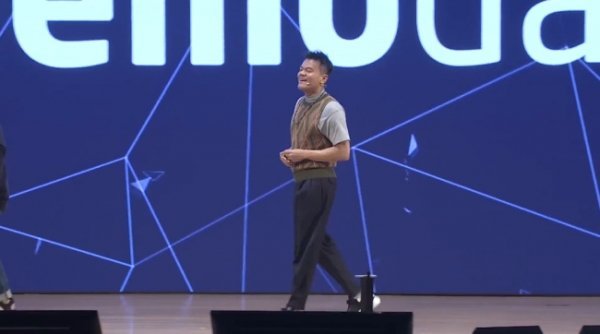 صورة [الآراء] بارك جين يونغ تحدث مجددا عن خطته لإطلاق فرقة فتيات بعضوات يابانيات بالكامل