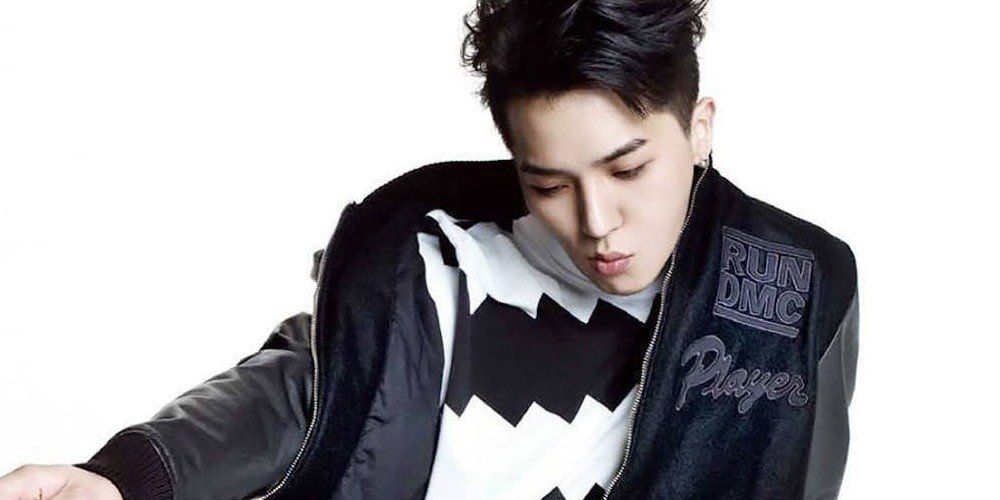 صورة [الآراء] مينو وصل إلى الترند العالمي بعد أن نشرت ديسباتش مقالة عن متابعته لحساب مُتهم بكونه بيدوفيلي